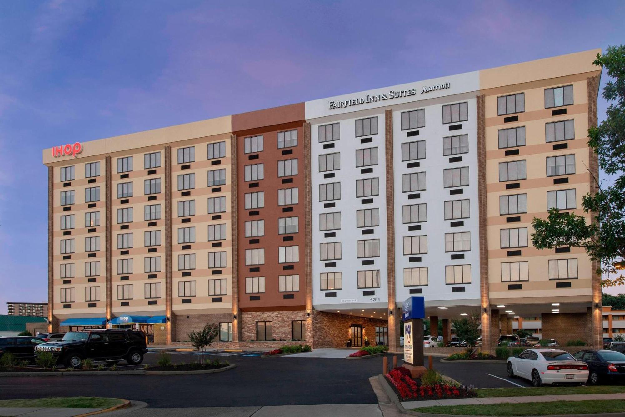 Fairfield Inn & Suites By Marriott Alexandria West/Mark Center Екстер'єр фото