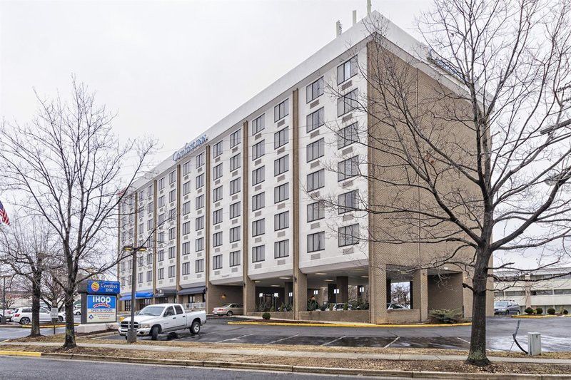 Fairfield Inn & Suites By Marriott Alexandria West/Mark Center Екстер'єр фото