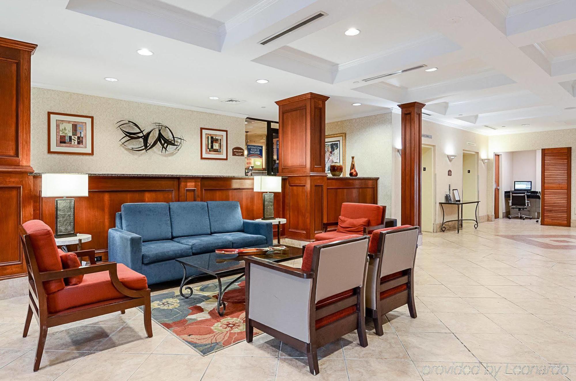 Fairfield Inn & Suites By Marriott Alexandria West/Mark Center Екстер'єр фото