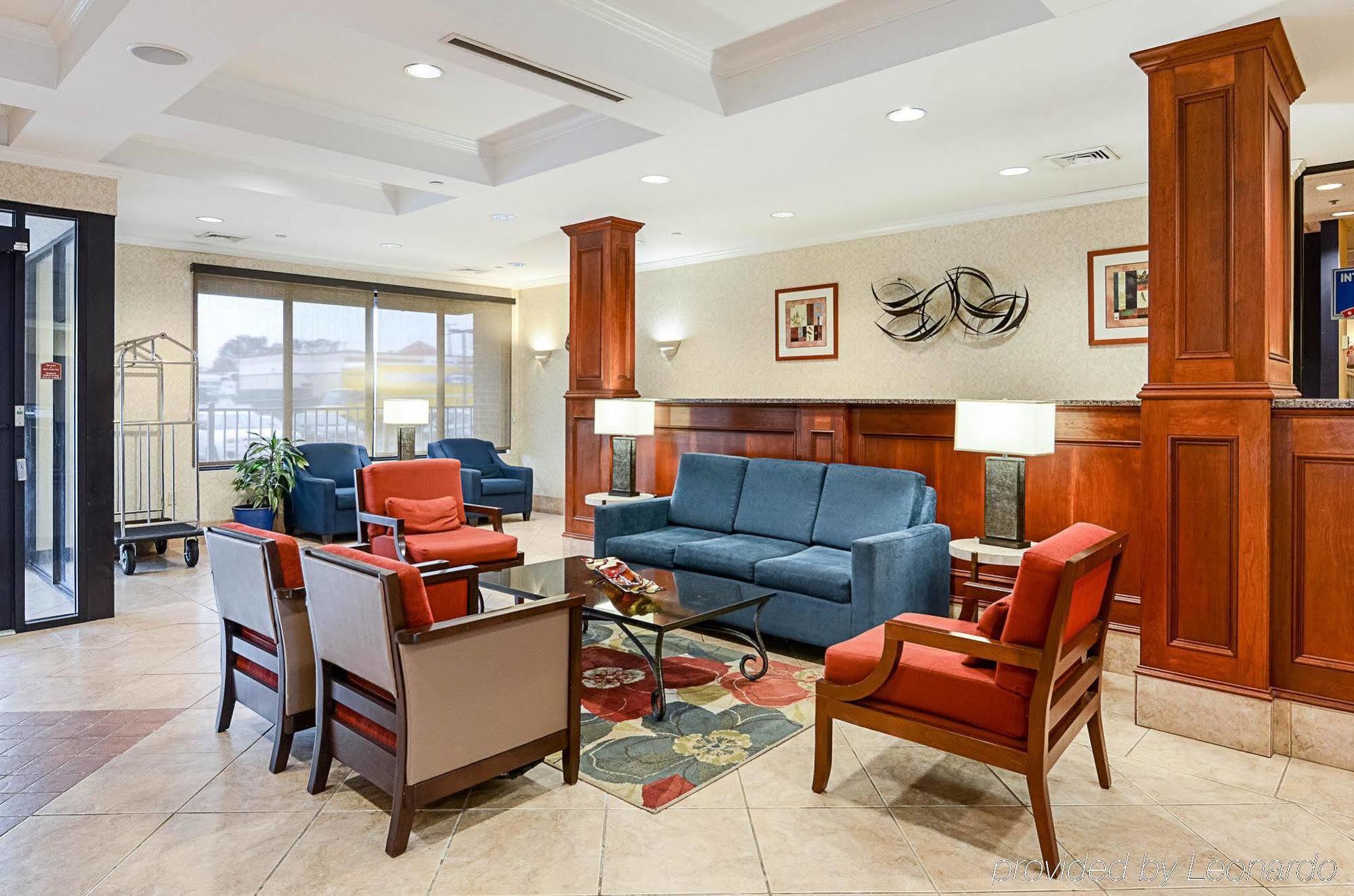 Fairfield Inn & Suites By Marriott Alexandria West/Mark Center Екстер'єр фото