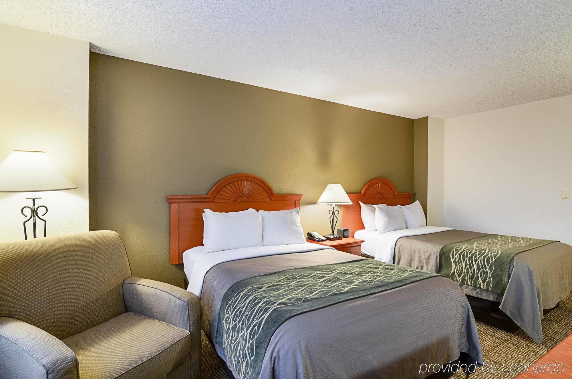 Fairfield Inn & Suites By Marriott Alexandria West/Mark Center Екстер'єр фото