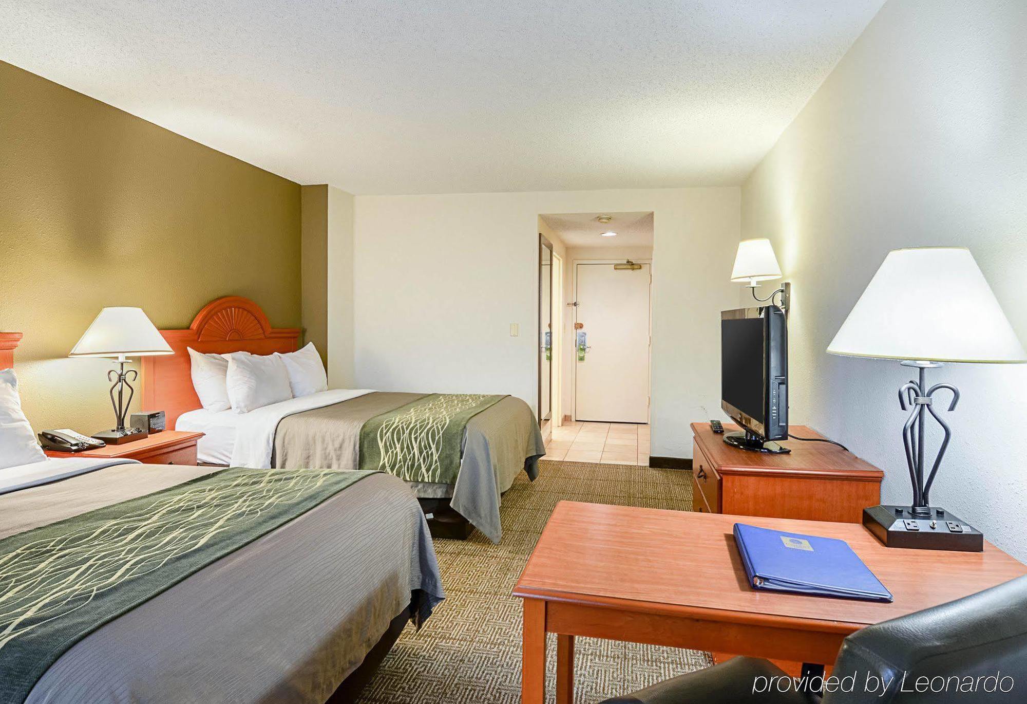 Fairfield Inn & Suites By Marriott Alexandria West/Mark Center Екстер'єр фото