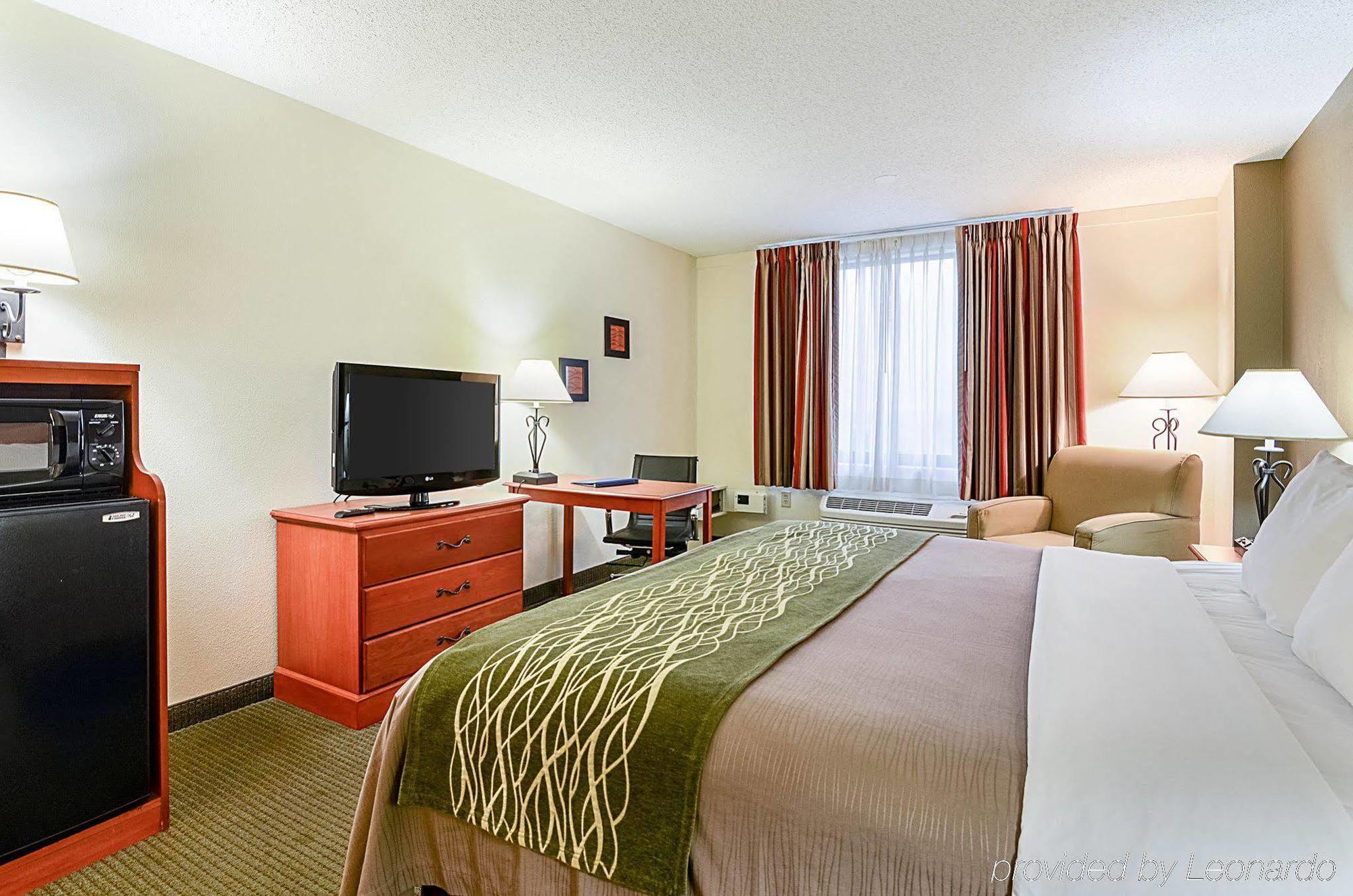 Fairfield Inn & Suites By Marriott Alexandria West/Mark Center Екстер'єр фото
