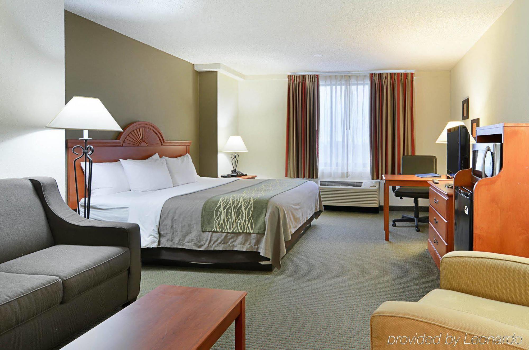 Fairfield Inn & Suites By Marriott Alexandria West/Mark Center Екстер'єр фото