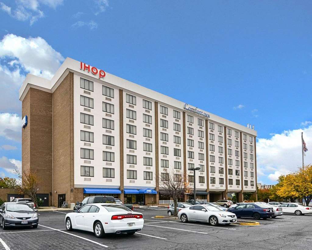 Fairfield Inn & Suites By Marriott Alexandria West/Mark Center Екстер'єр фото