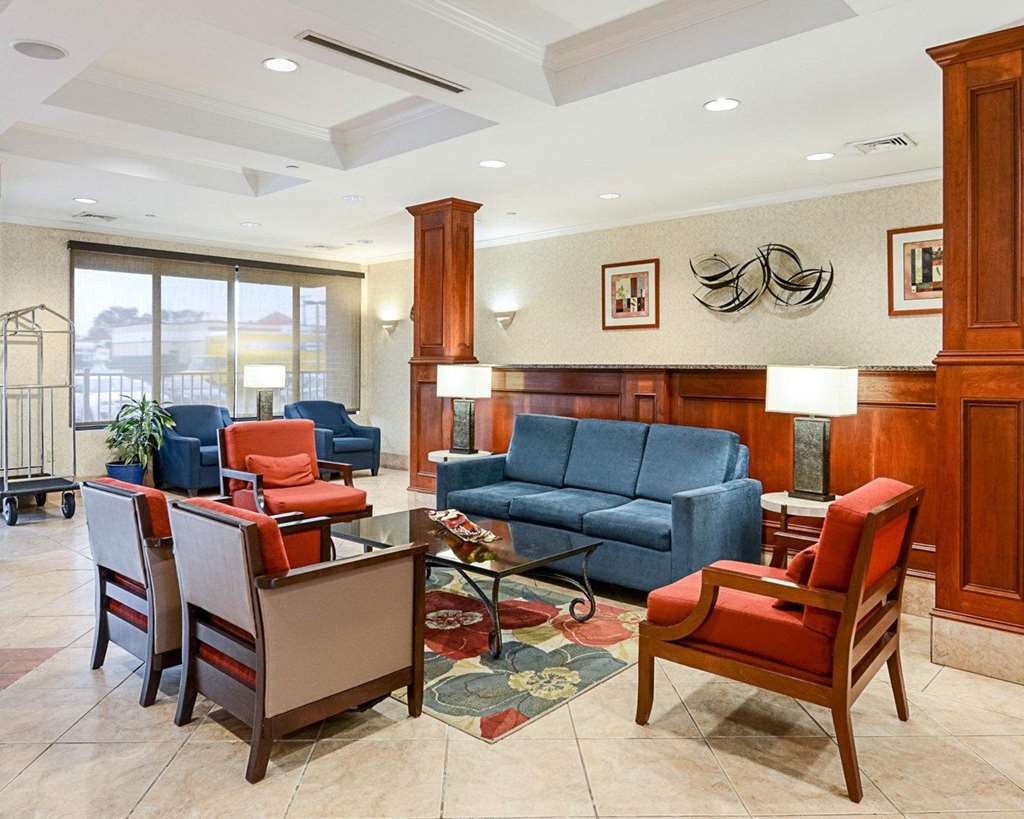 Fairfield Inn & Suites By Marriott Alexandria West/Mark Center Екстер'єр фото